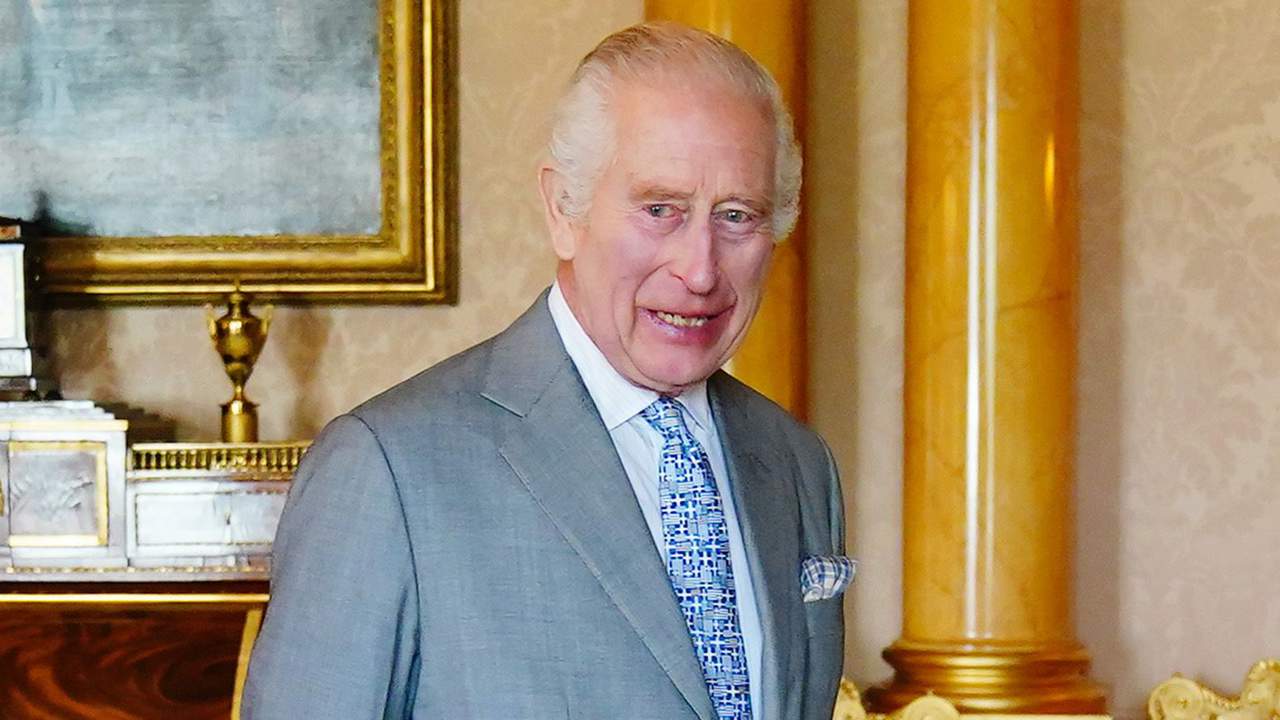 La prensa británica sentencia la reaparición de Carlos III con una inesperada comparación