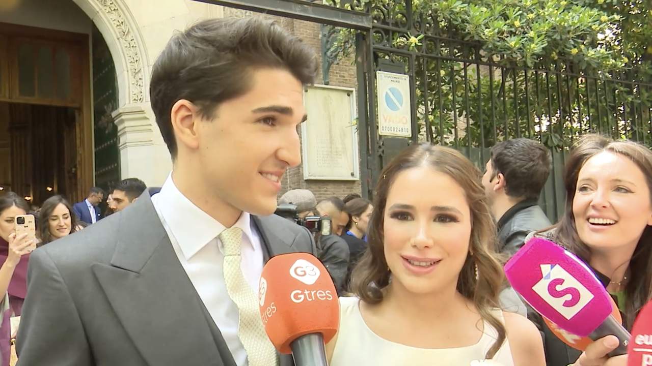 La reacción de Javier García-Obregón a los 45 minutos de retraso con los que su mujer Eugenia Gil ha llegado a su boda
