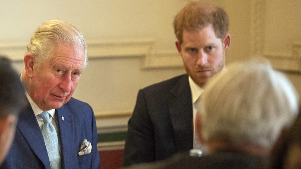 El rey Carlos III solapa su agenda con la de su hijo, el príncipe Harry, en su inminente regreso a Reino Unido