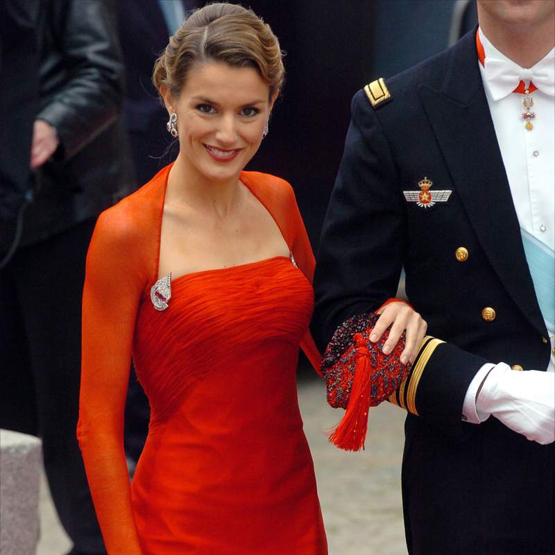 El vestido icónico e insuperable con el que la reina Letizia lo dijo todo en la boda de Federico y Mary hace 20 años
