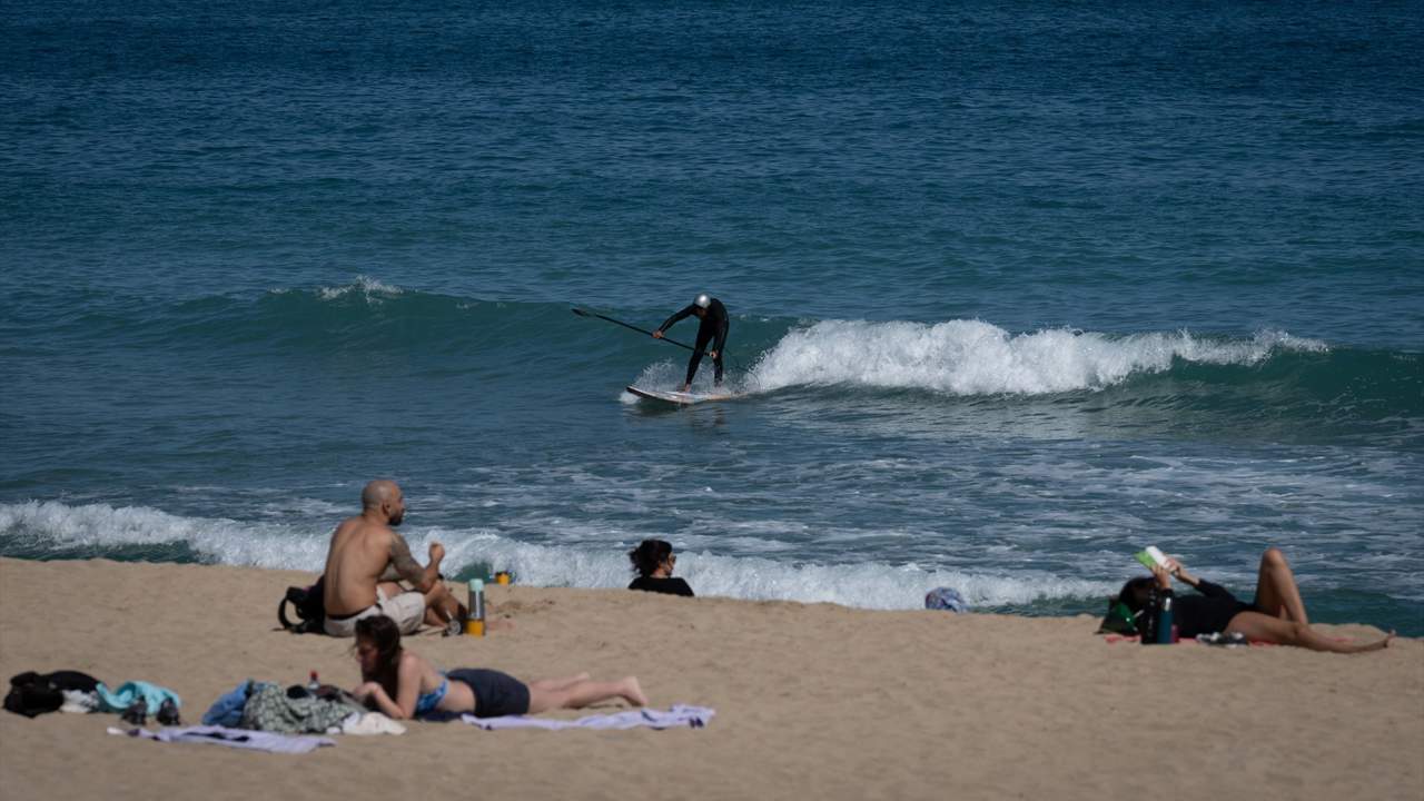 Alerta playas: el incómodo motivo por el que muchos españoles van a evitar la costa este verano