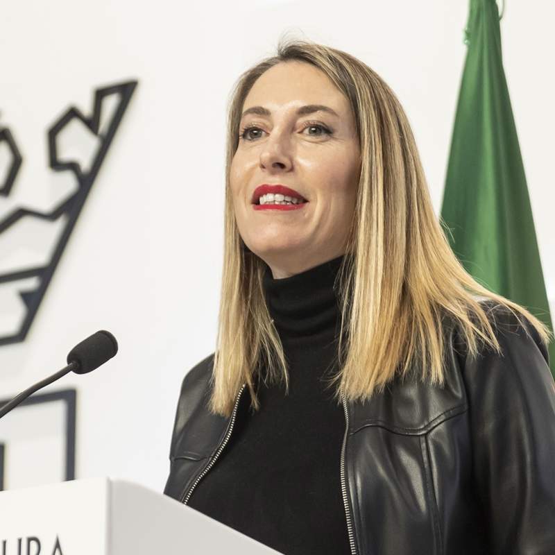Última hora sobre el estado de María Guardiola, presidenta de Extremadura, ingresada de urgencia en la UCI