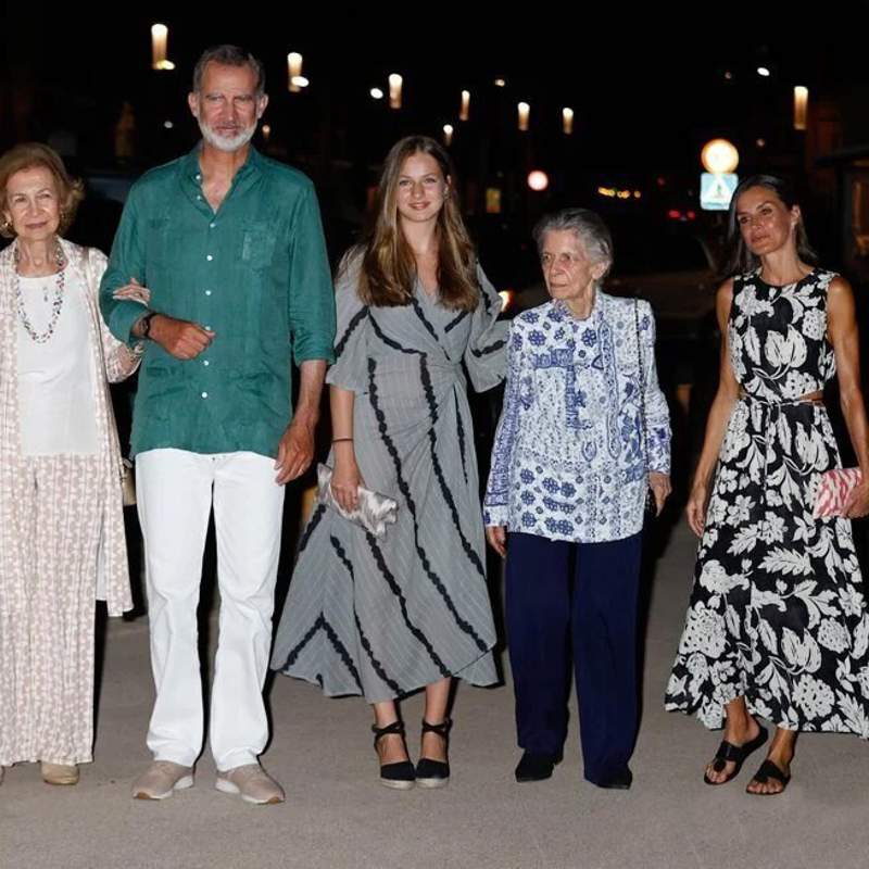 Estas son las próximas zapatillas que la reina Letizia llevará con todos sus looks: elegantes, cómodas y hechas en España