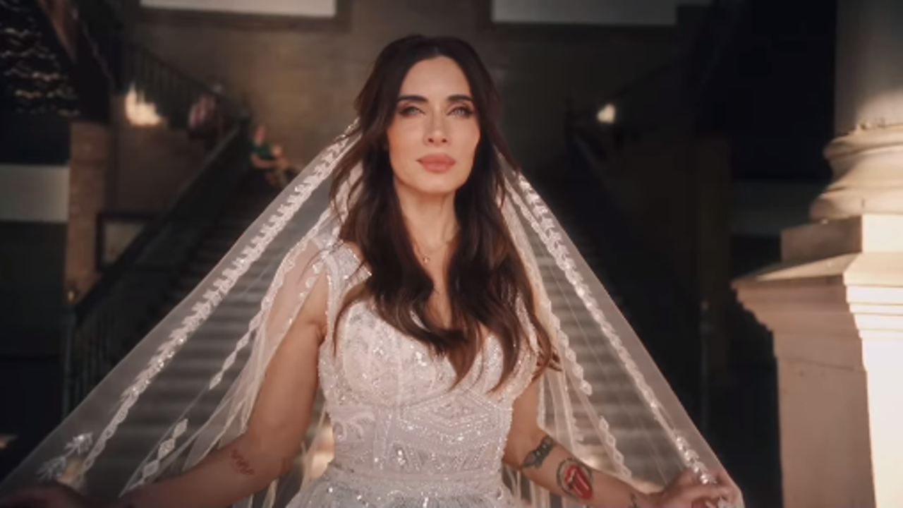 Pilar Rubio vuelve a llevar su vestido de novia por un poderoso motivo (y no es Sergio Ramos)