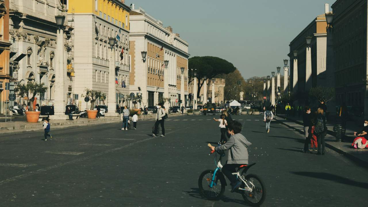 Niño en bici