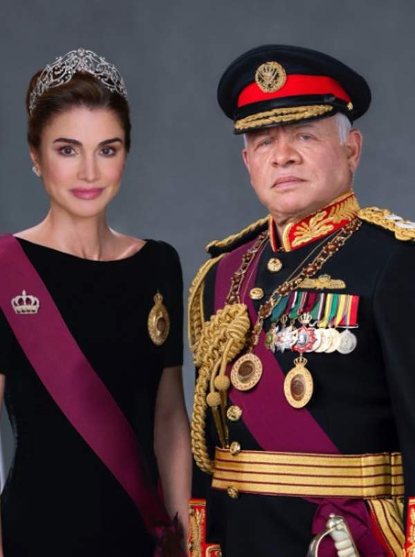 Rania de Jordania 'rompe el protocolo' con la felicitación a su marido, el rey Abdalá, por su Jubileo de Plata