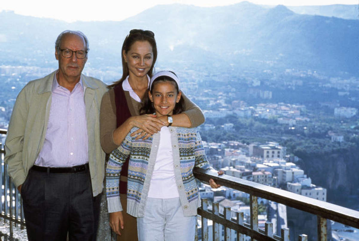 Isabel y Miguel con su hija Ana