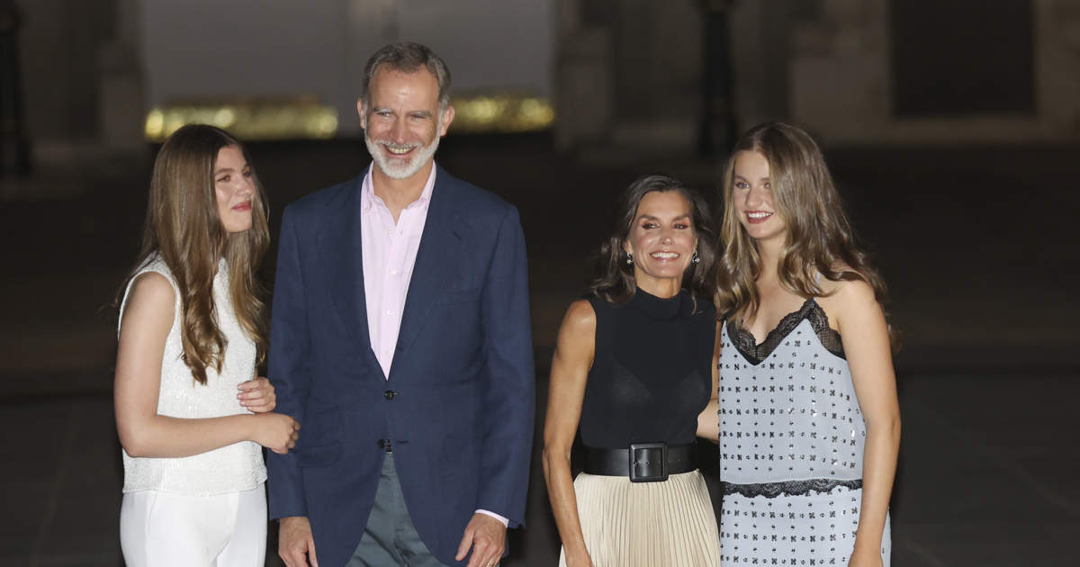 La prensa alemana sentencia a Felipe, Letizia, Leonor y Sofía en el  aniversario de la proclamación con una potente palabra