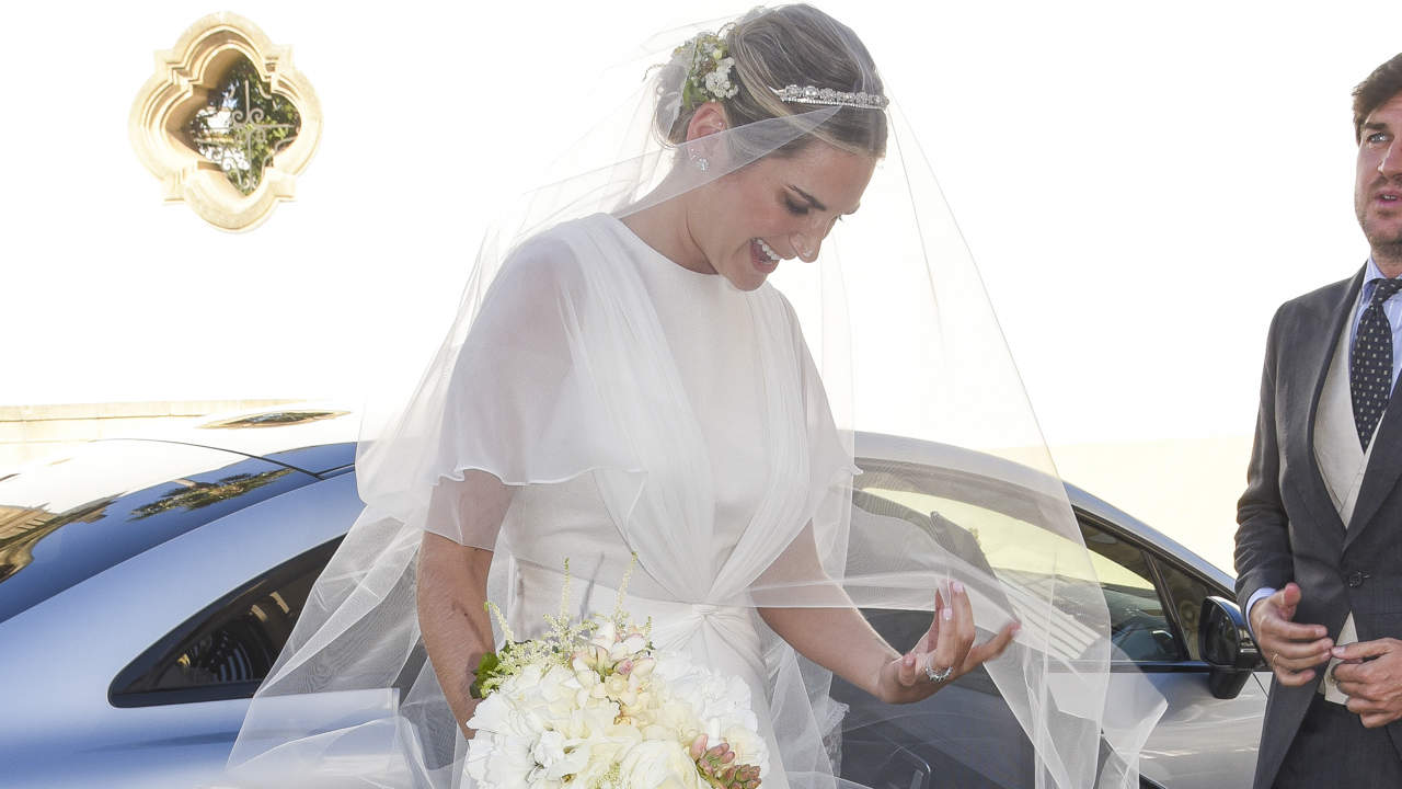 Sibi Montes, radiante con un romántico vestido de novia sin mangas en su boda con Mateo Ibáñez