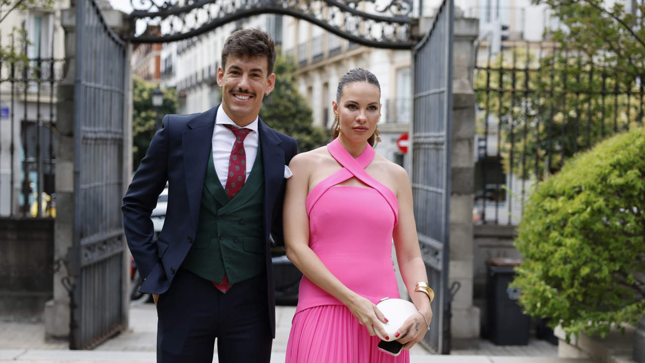 De Anabel Pantoja a Jessica Bueno: los elegantes looks en tendencia de las invitadas a la boda de Ana Moya y Diego Conde