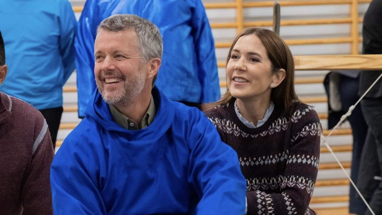 Federico y Mary de Dinamarca salen al paso de los rumores en su primer viaje oficial a Groenlandia: su estrategia continúa