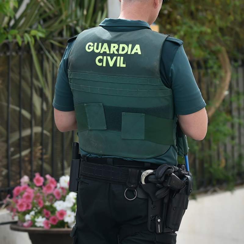 Hallan muerto a un turista irlandés en plena calle en Magaluf (Mallorca) por causas desconocidas