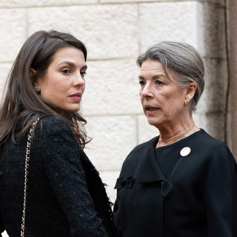 La prensa extranjera revela la verdadera relación entre Carolina de Mónaco y su hija Carlota Casiraghi