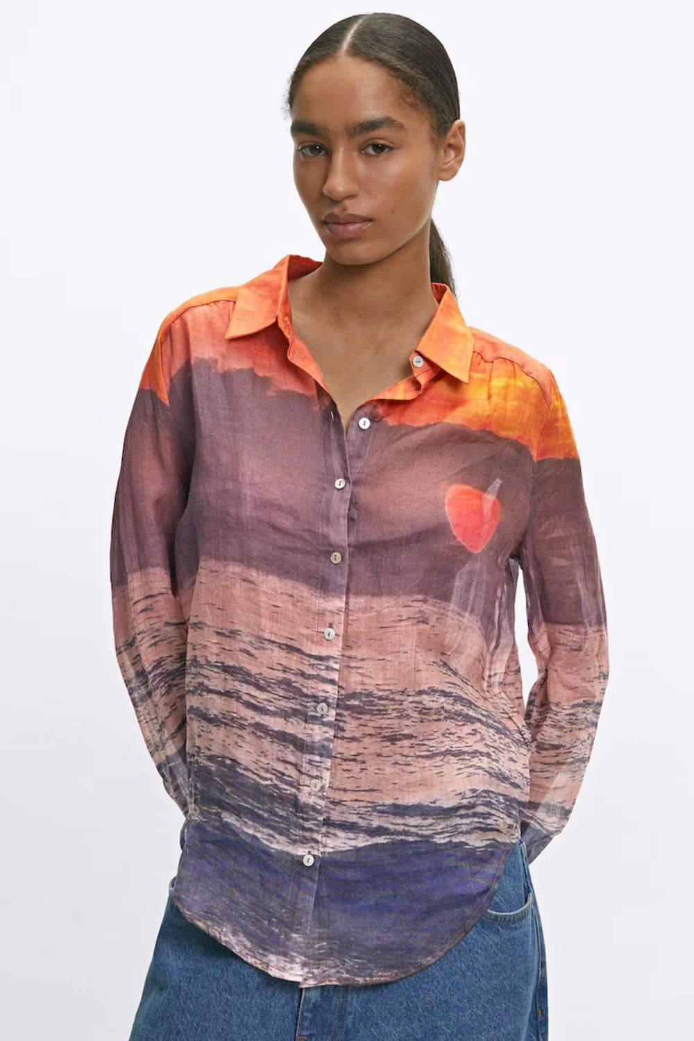 Camisa con estampado de atardecer