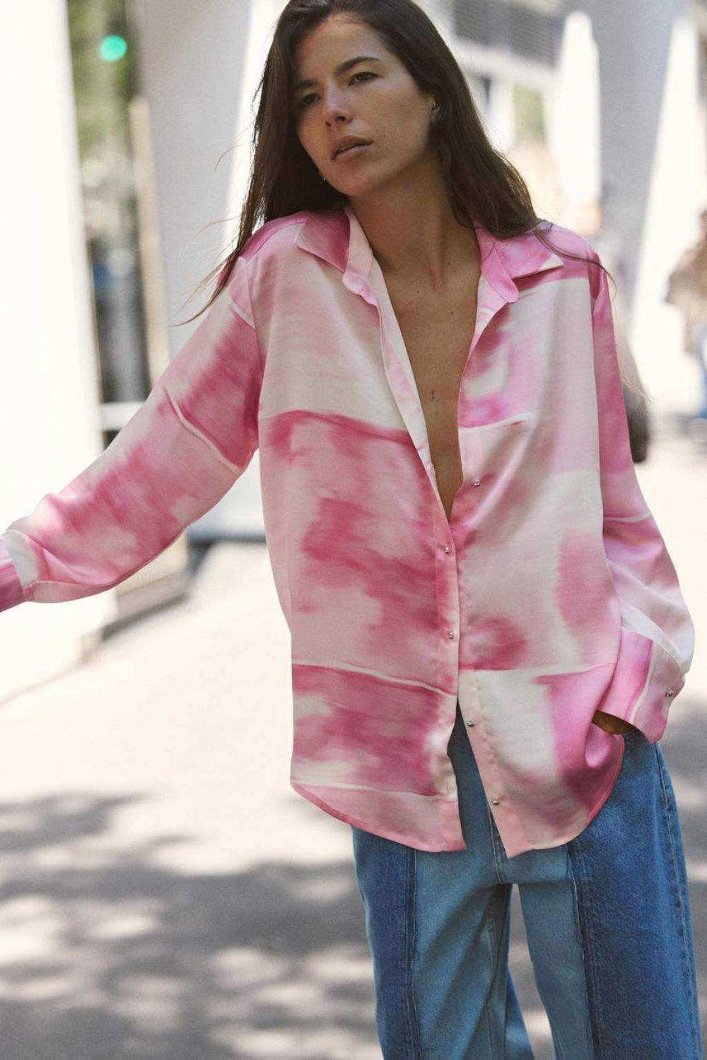 Camisa satinada estampado tie dye