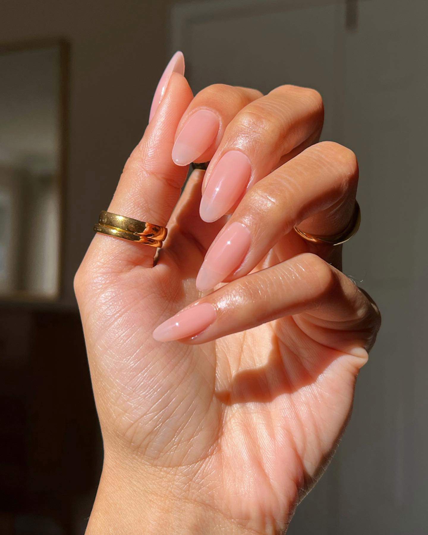 Glossy nails