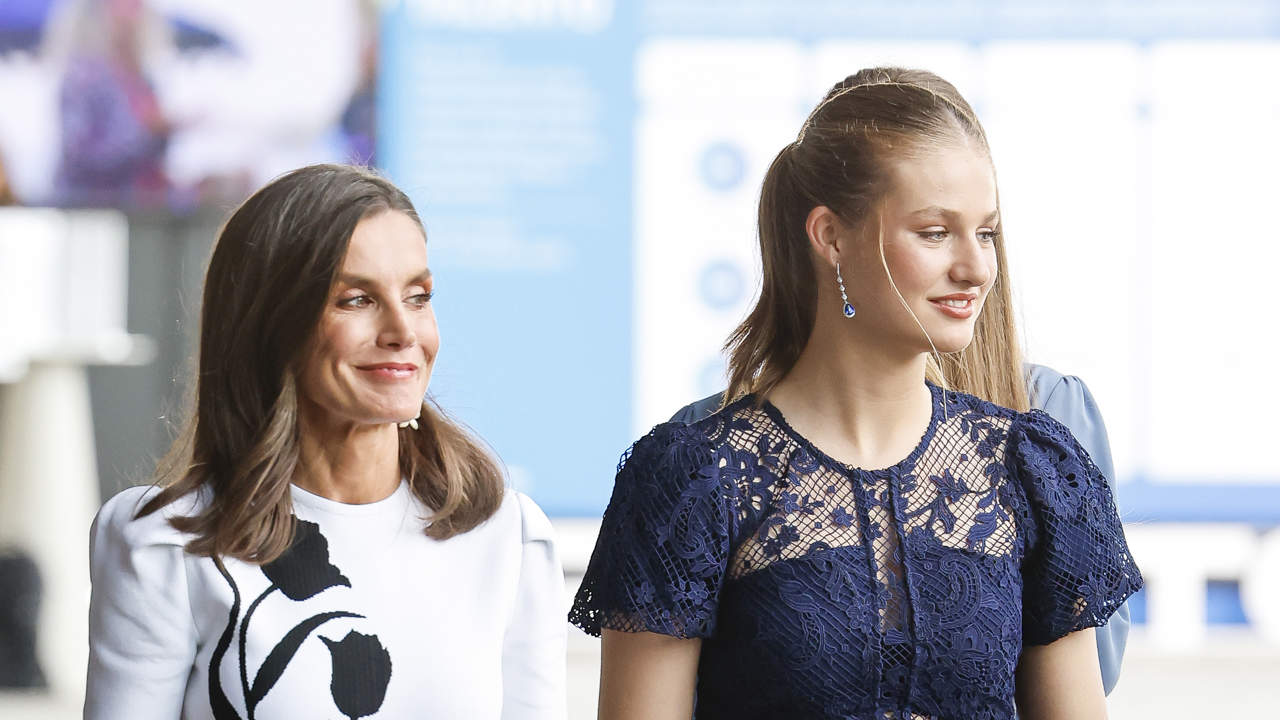 Leonor se derrite con su madre, la reina Letizia, en su gran día en Girona: los dos gestos que lo confirman