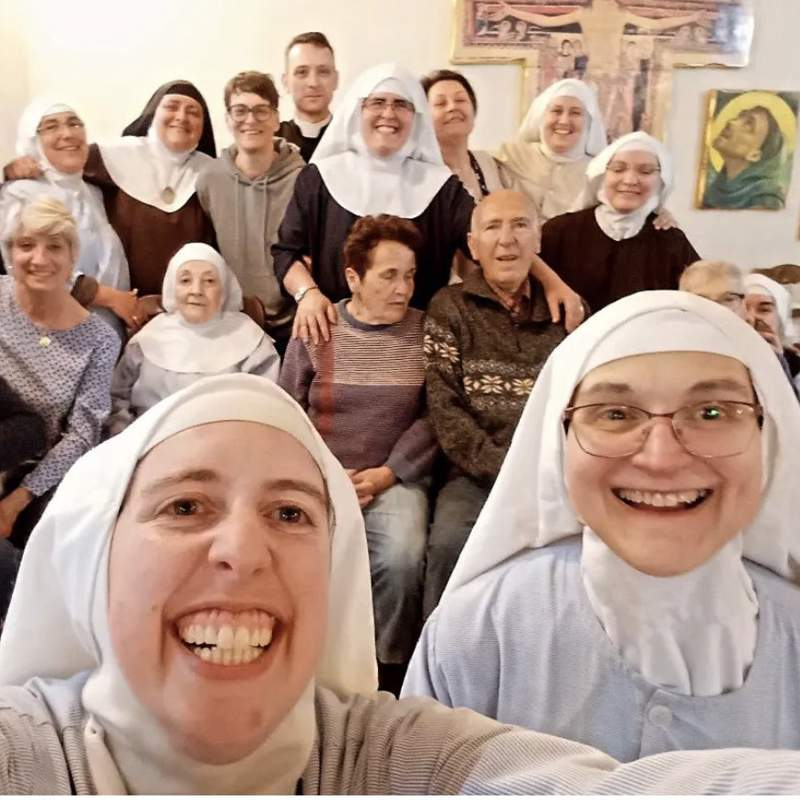 Las monjas de Belorado reciben una postal y numerosos donativos tras abrir su "crowdfunding"