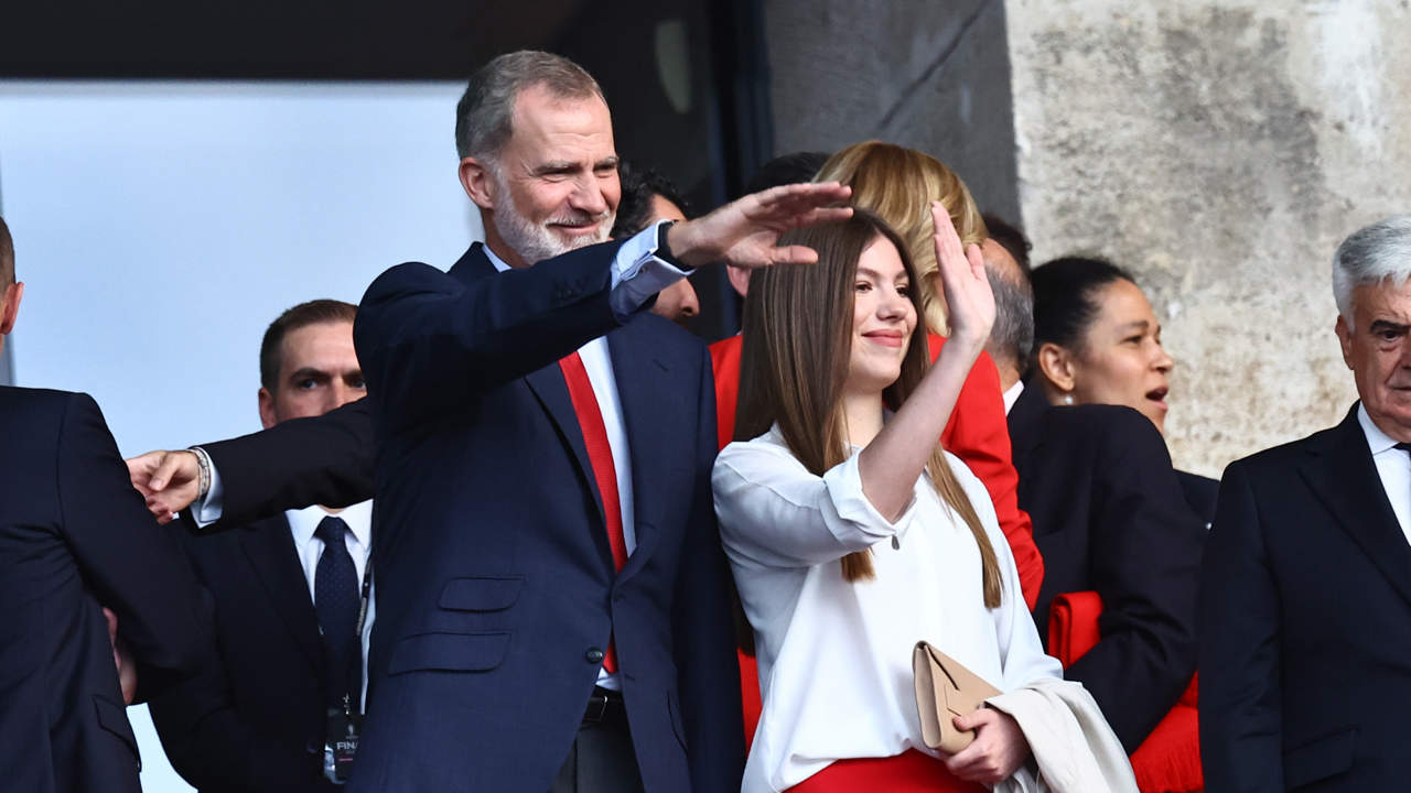 El 'secreto' y los gestos cómplices de la infanta Sofía y su padre en la final de la Eurocopa 