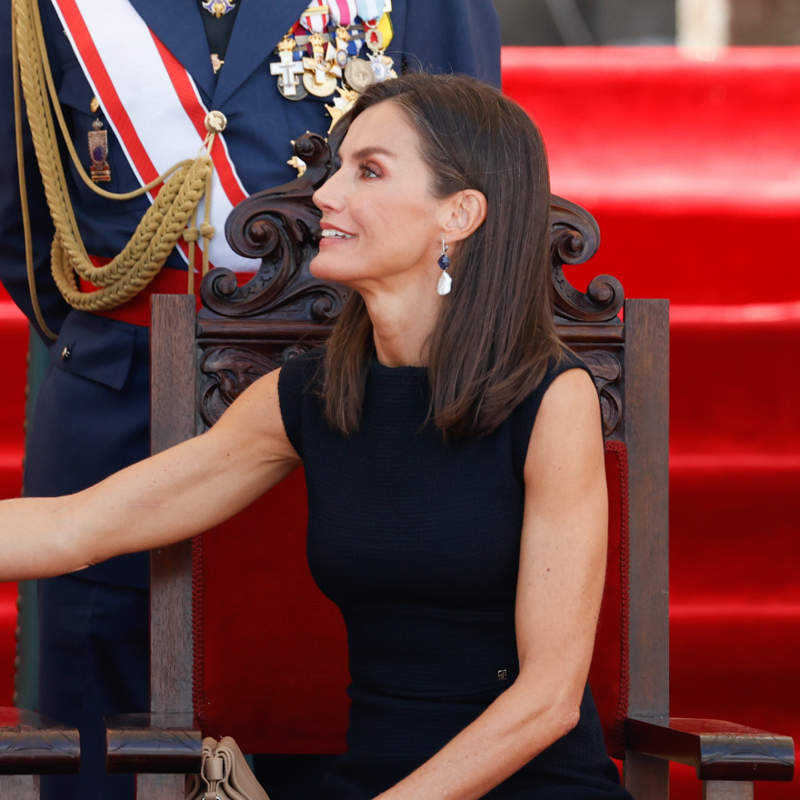 Las imágenes de la total complicidad entre la reina Letizia y la princesa Leonor en la Escuela Naval de Marín