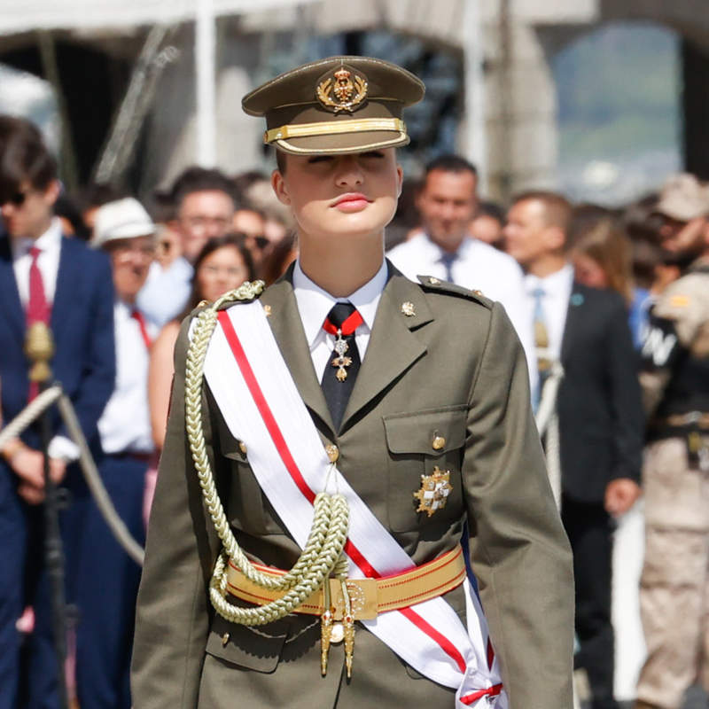 La princesa Leonor, entusiasmada y respaldada por los Reyes en su primer día en la Escuela Naval de Marín
