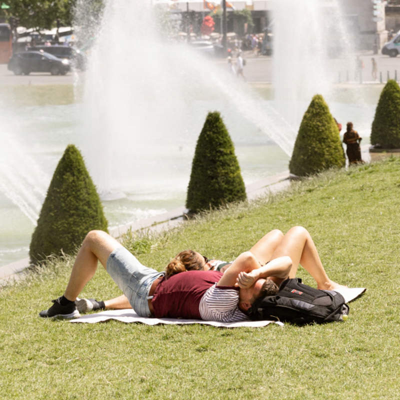 Las 10 recomendaciones clave de la OCU para prevenir los efectos de la ola de calor