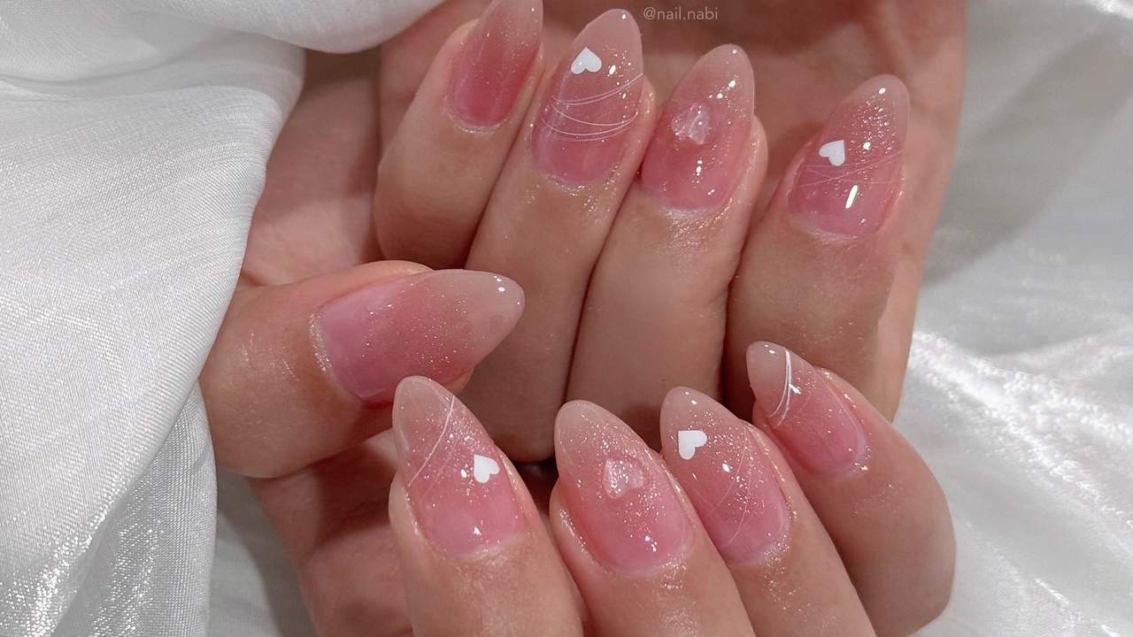 Todo sobre las uñas coreanas: qué son, cómo hacerlas y cuándo llevarlas