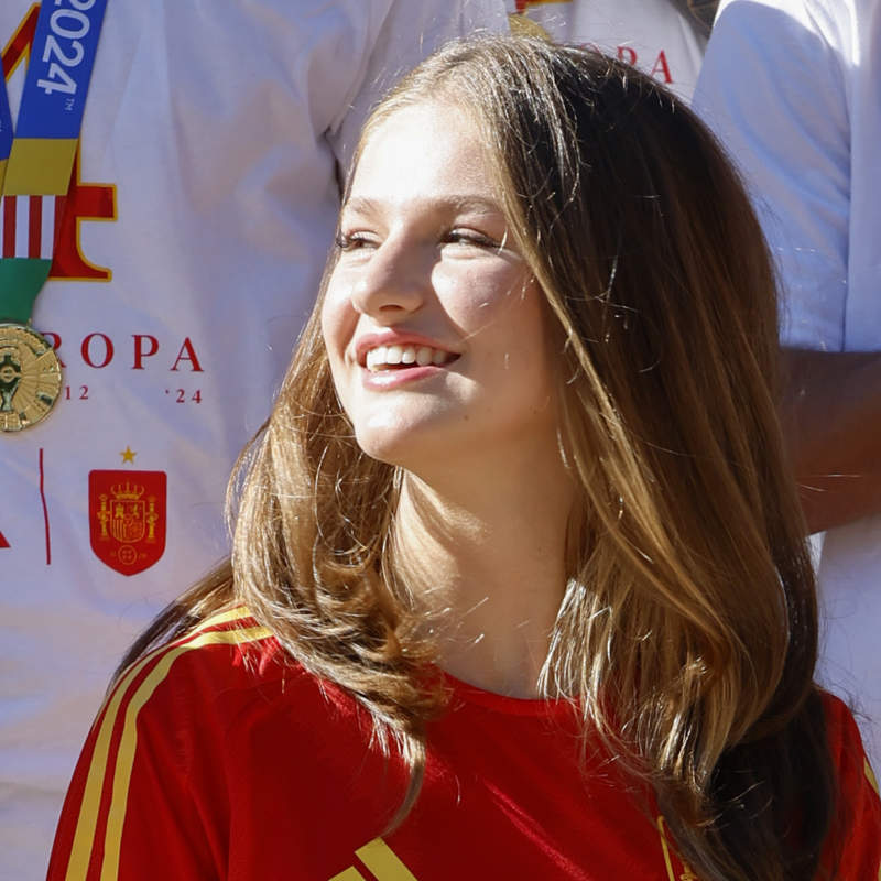 La prensa extranjera saca a la luz el detalle desapercibido de Leonor con un jugador de la Selección española
