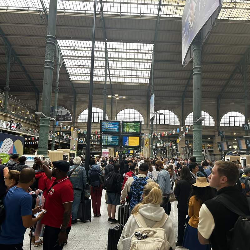 Última hora en Francia: un "ataque masivo" en la red de trenes provoca el caos antes de los Juegos Olímpicos