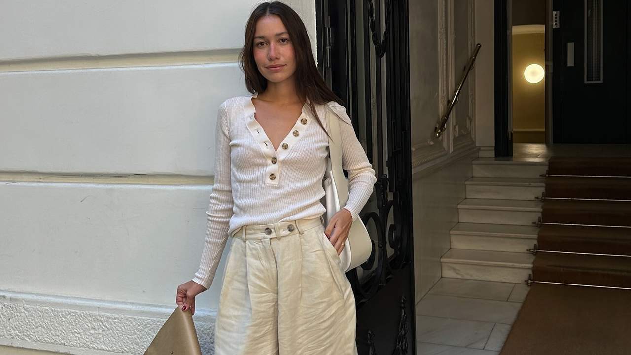 Las bermudas largas de Zara que arrasan entre las mujeres con más clase: son fresquitas, disimulan y elevan los looks