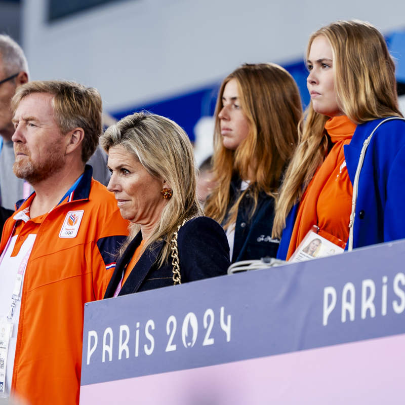 Guillermo Alejandro, Maxima, Alexia y Amalia de Holanda