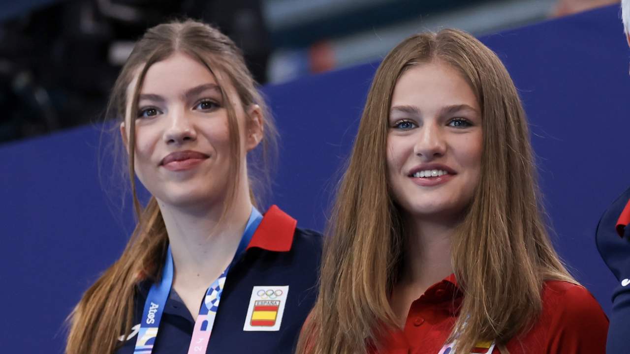 Maratón deportivo para Leonor y Sofía en París: De los nervios en el waterpolo al encuentro privado con el equipo de natación