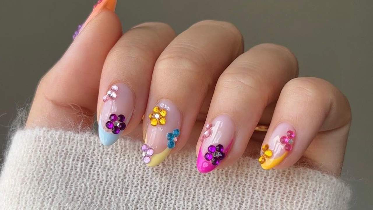 10 diseños de uñas francesas modernas para lucir manos bonitas, rejuvenecidas y elegantes 