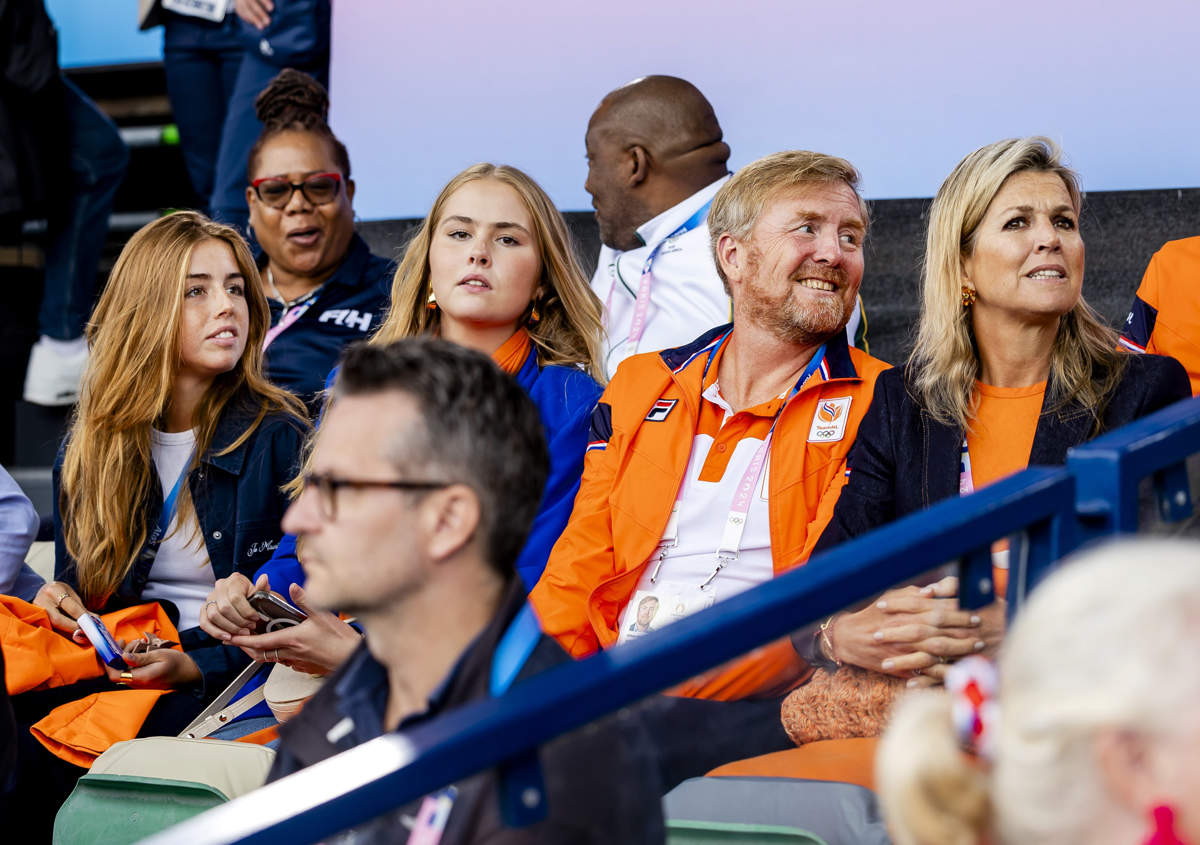 Guillermo Alejandro, Maxima, Alexia y Amalia de Holanda