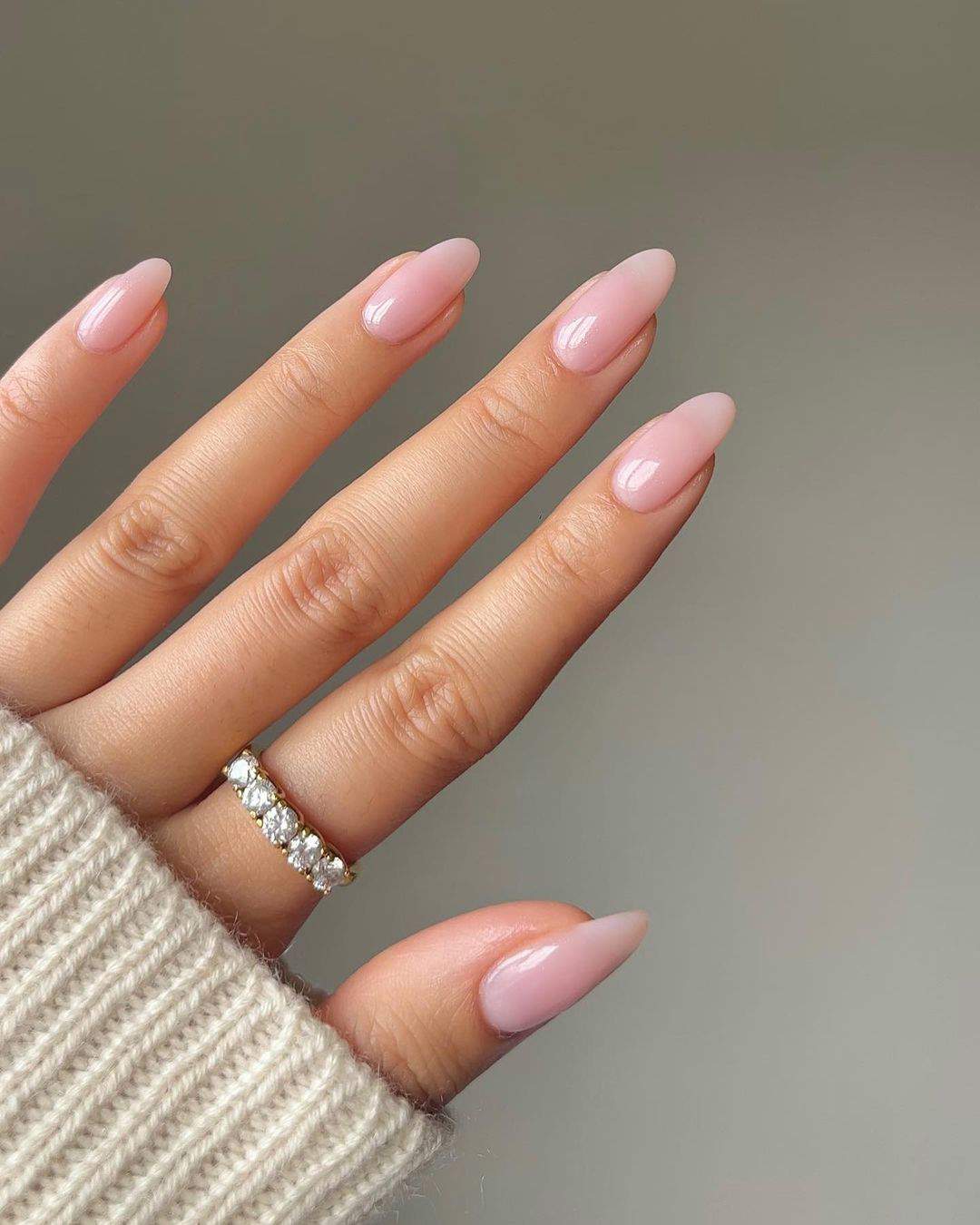 Blush nails