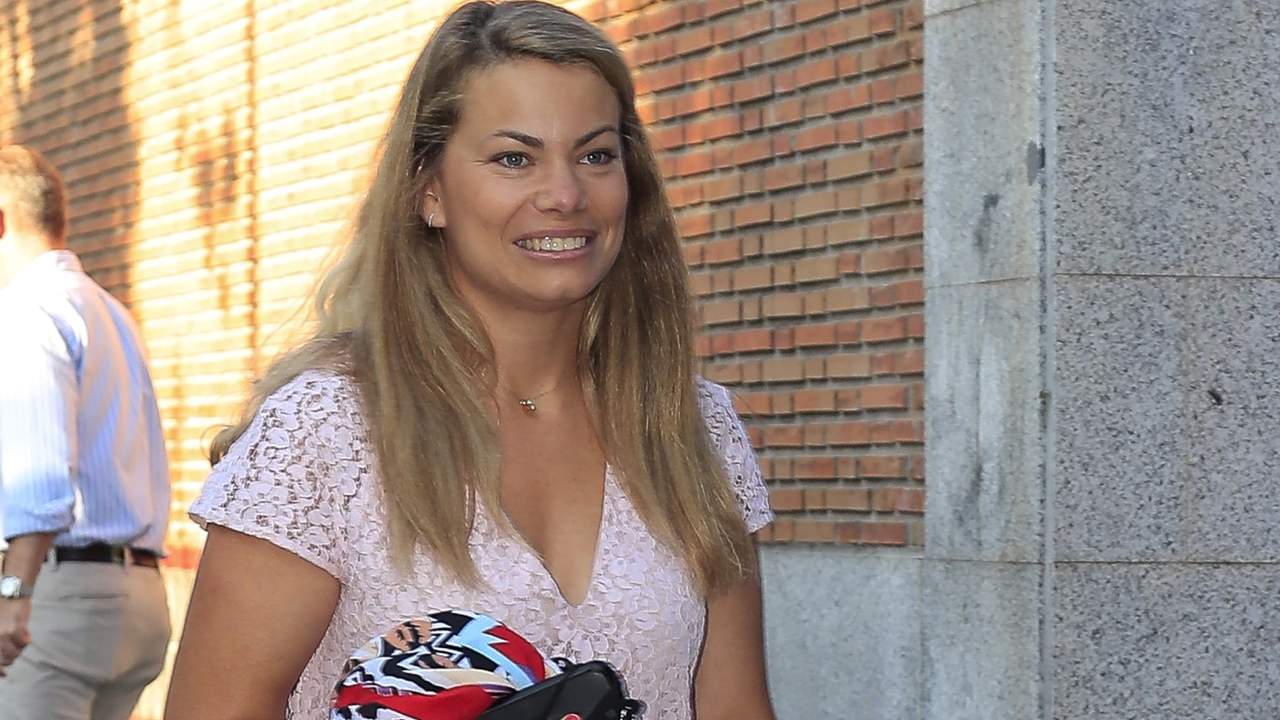 Los millonarios negocios de Carla Goyanes: la empresa de su padre de la que ahora está al frente