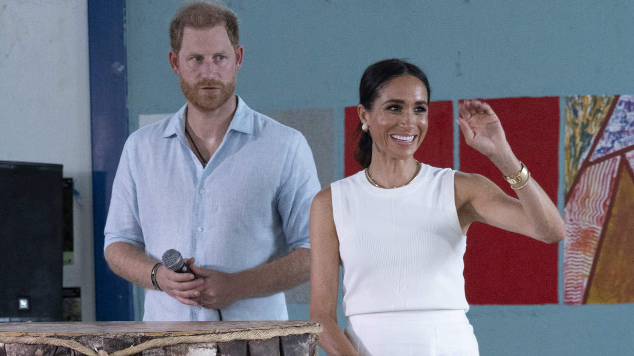 Todos los lujosos looks que ha llevado Meghan Markle durante su visita a Colombia