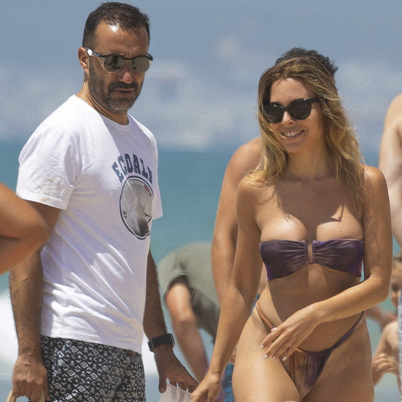 Juanma Castaño derrocha complicidad junto a Helena Condis en sus vacaciones de verano