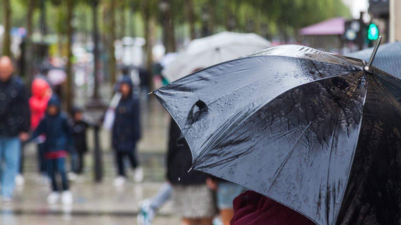 Alerta AEMET: llega un drástico cambio en el tiempo que podría aguar las últimas fiestas del verano