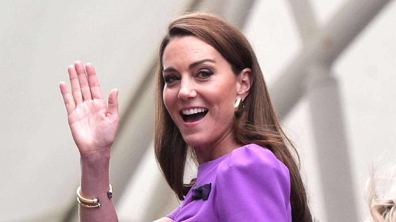 La discreta reaparición de Kate Middleton, acompañada de su familia, con la que ha querido enviar un mensaje muy claro