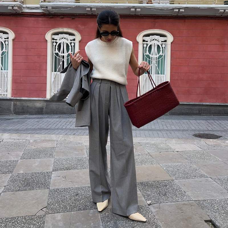 10 pantalones de Stradivarius que se están haciendo virales porque estilizan, son versátiles y marcan tendencia 