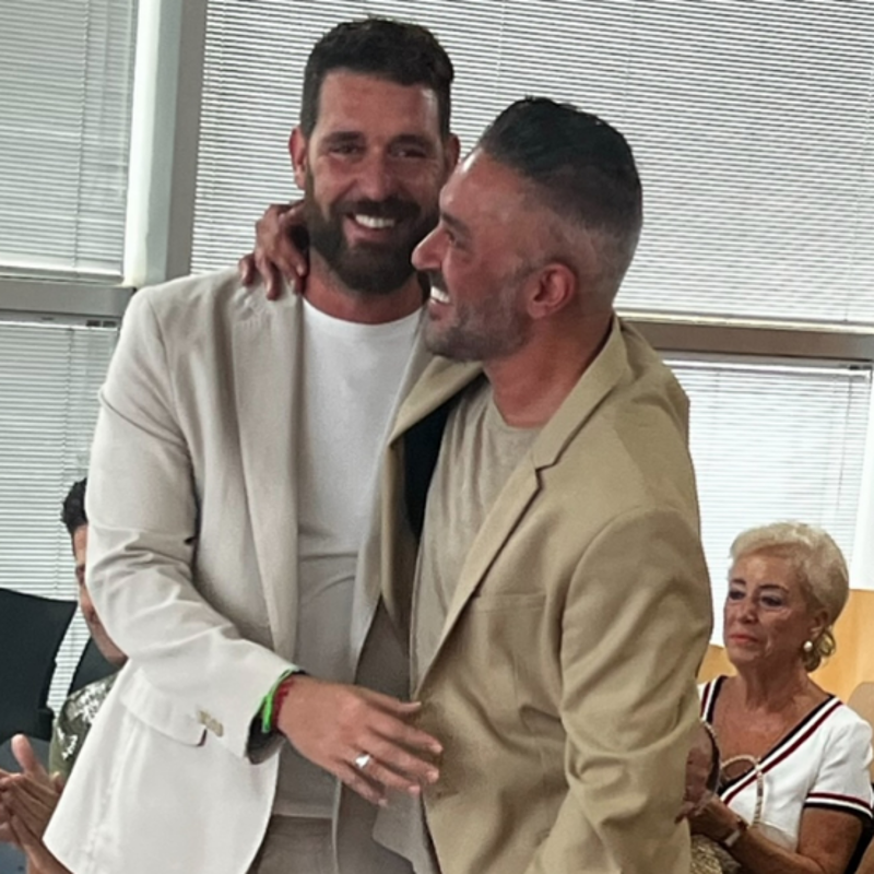 Kiko Hernández celebra su primer aniversario de boda con Fran Antón con dos imágenes inéditas