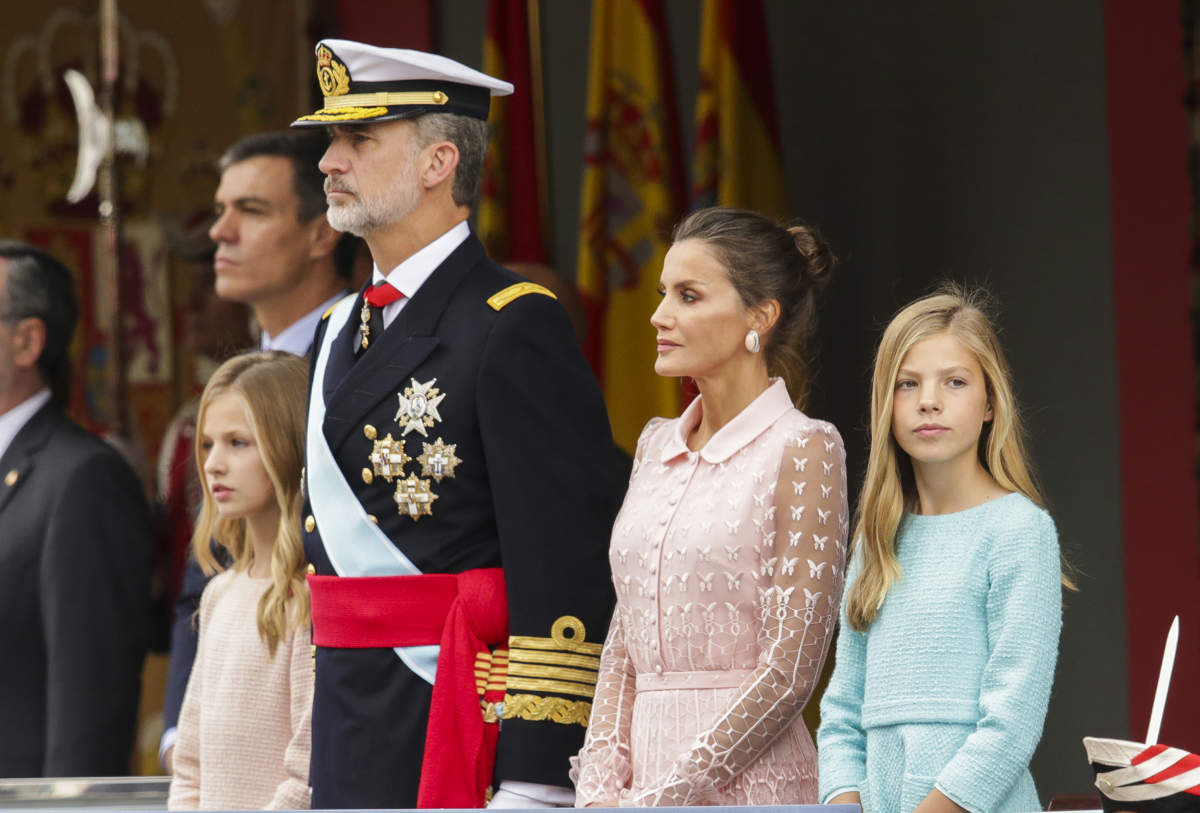 Letizia, junto a Felipe y sus hijas