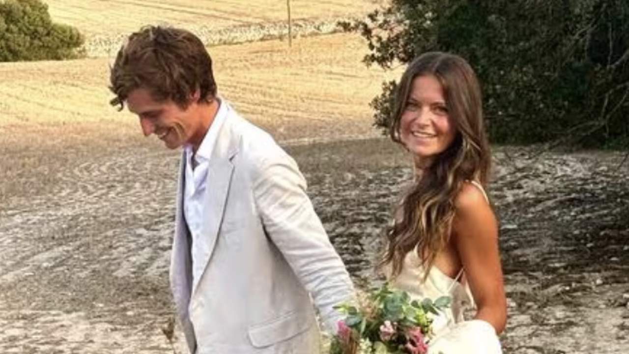 Así son los 4 vestidos de novia de Bea Gimeno en su boda con Nacho Aragón: romántico, de estilo boho y con toques modernos