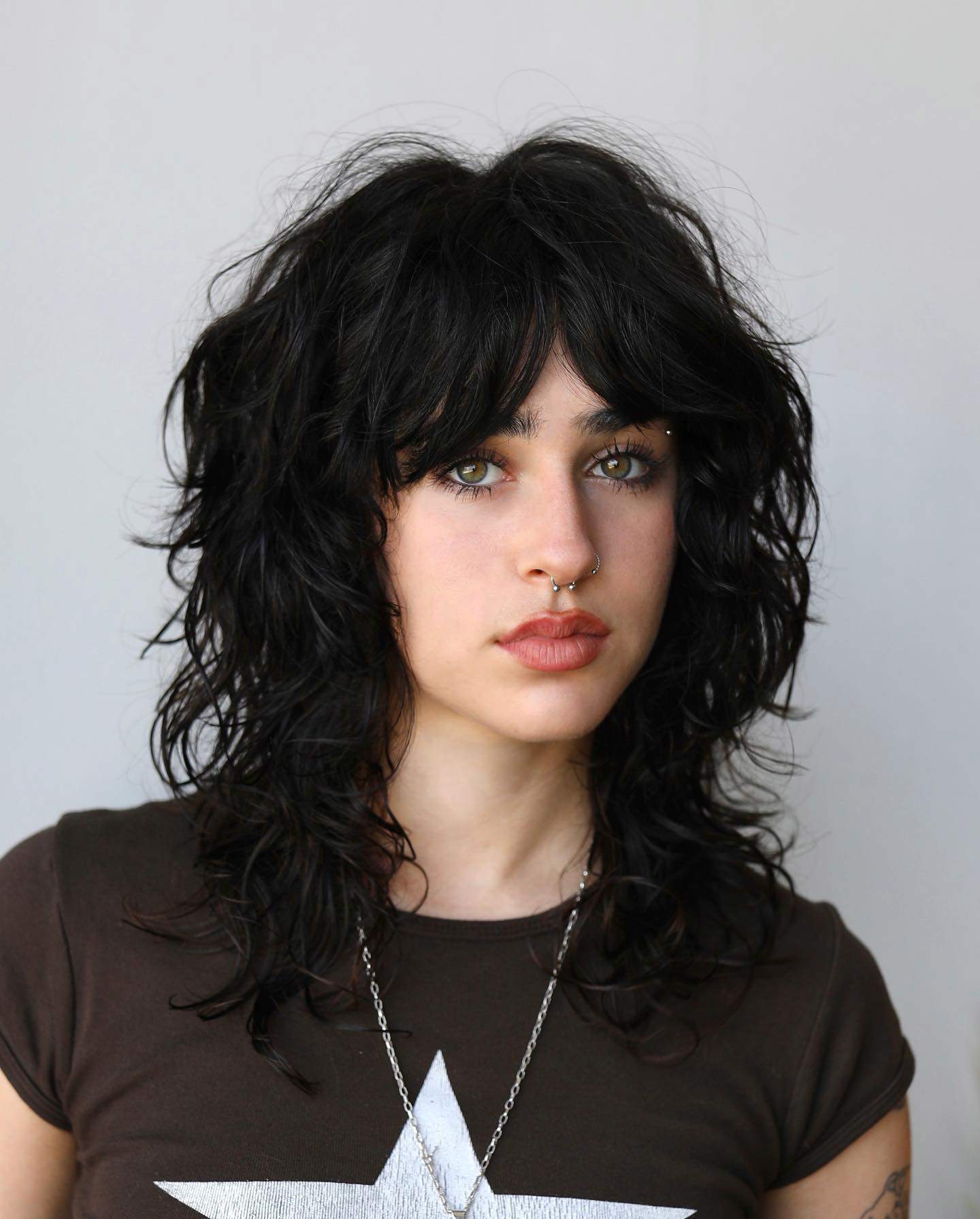 Shag curly con flequillo