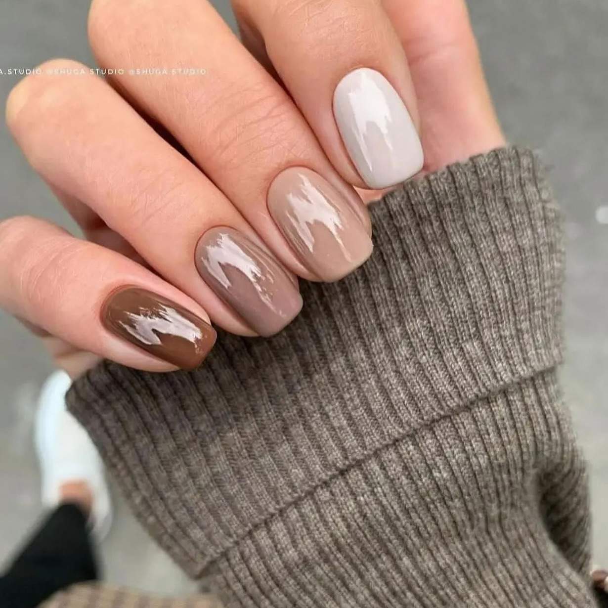 Uñas marrones