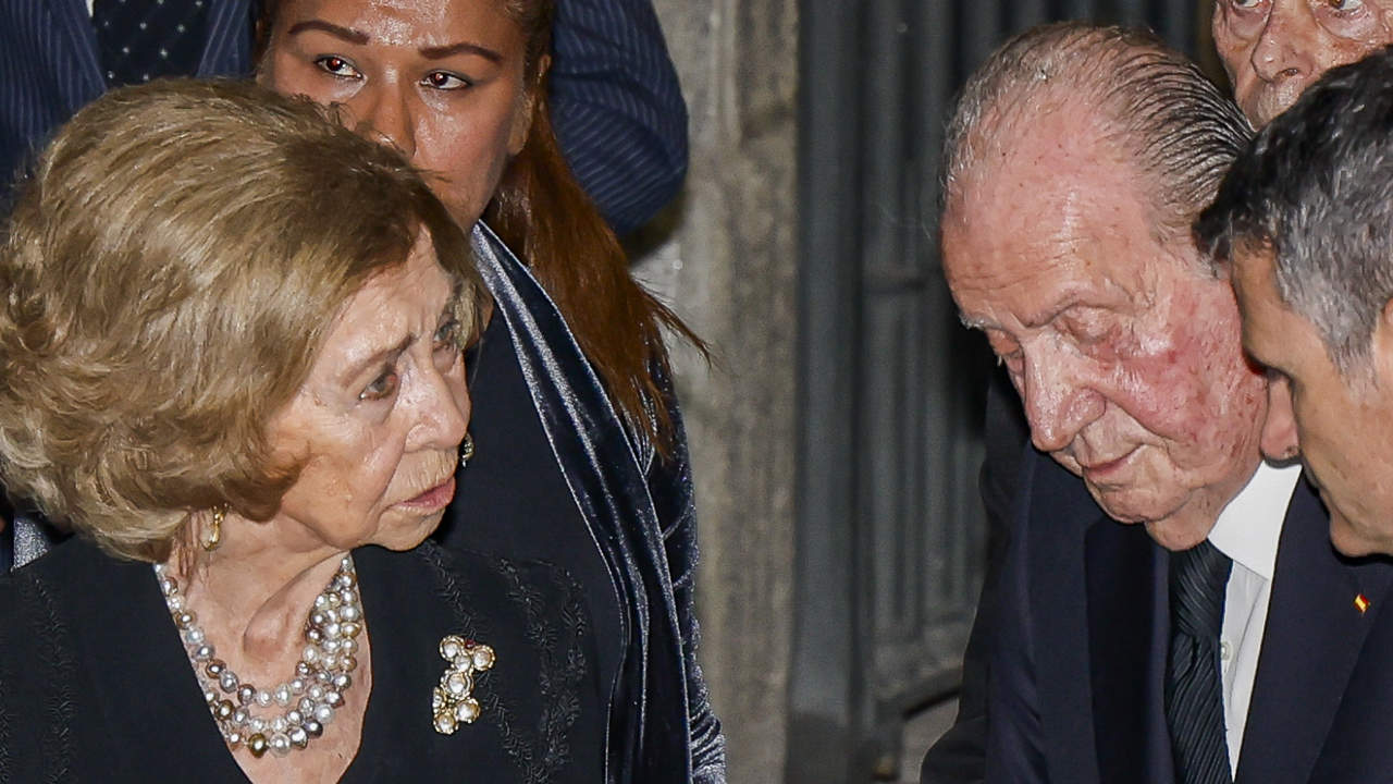 El rey Juan Carlos I no será enterrado en el Panteón de los Reyes: la decisión por la que se ve salpicada la reina Sofía