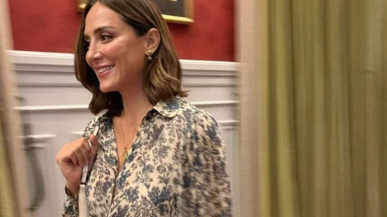 10 vestidos camiseros de H&M que no marcan y son perfectos para llevar con botas cowboy en otoño