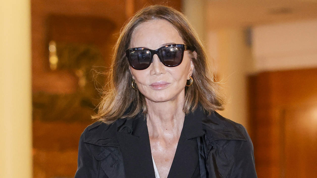 Isabel Preysler revela cómo se encuentra Cari Lapique tras el fallecimiento de su hija Caritina