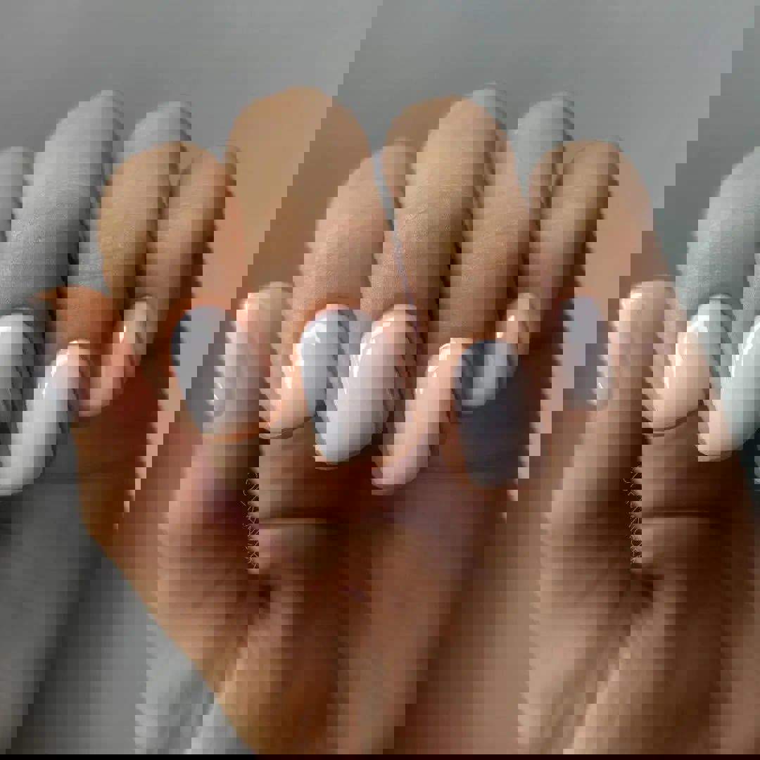 Milky nails blancas